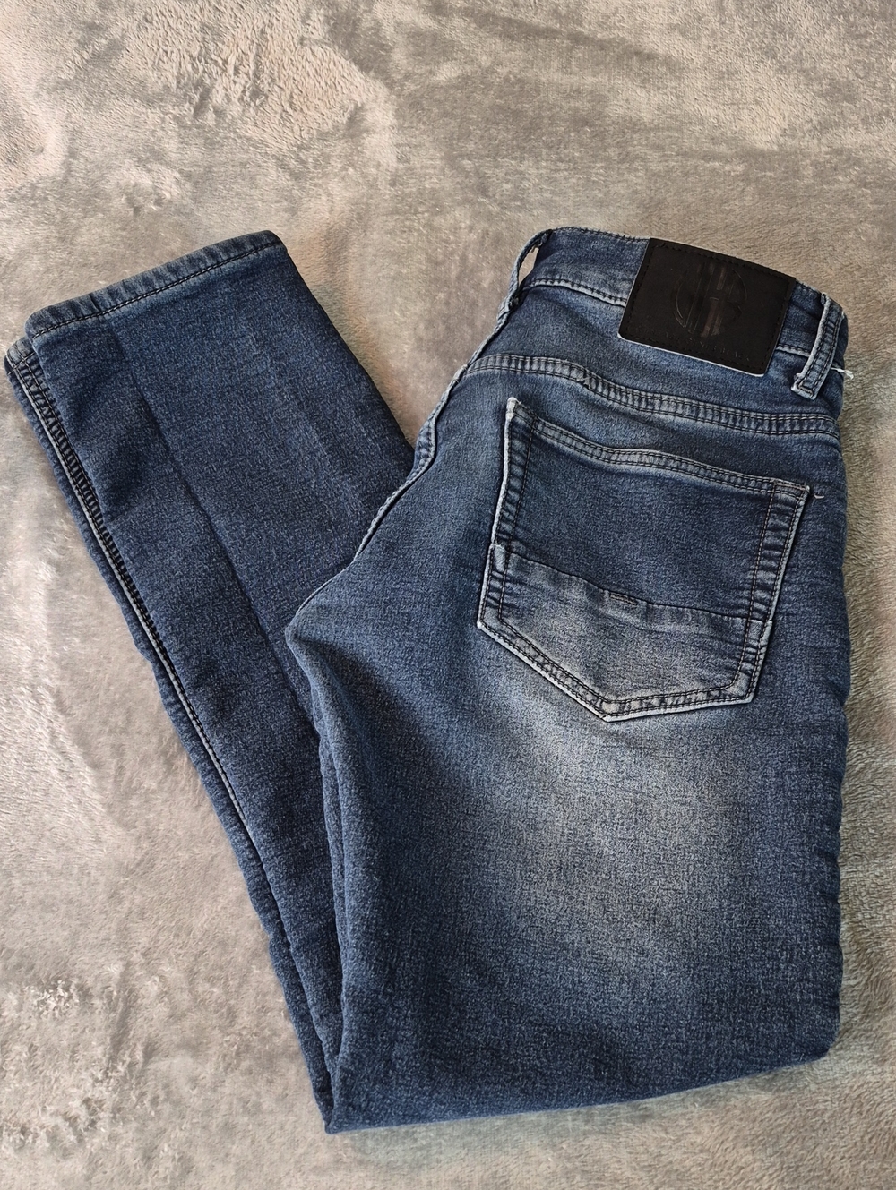 Vintage Genes Black Men's Blue Washed Slim Jeans - 28/30